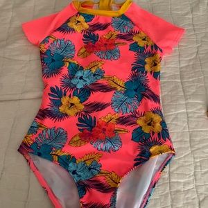 Art class bathing suit size Large 10-12
